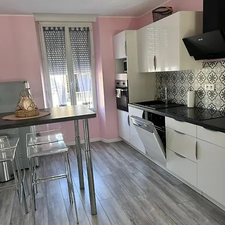 Apartment Jolie Maison De Montlucon